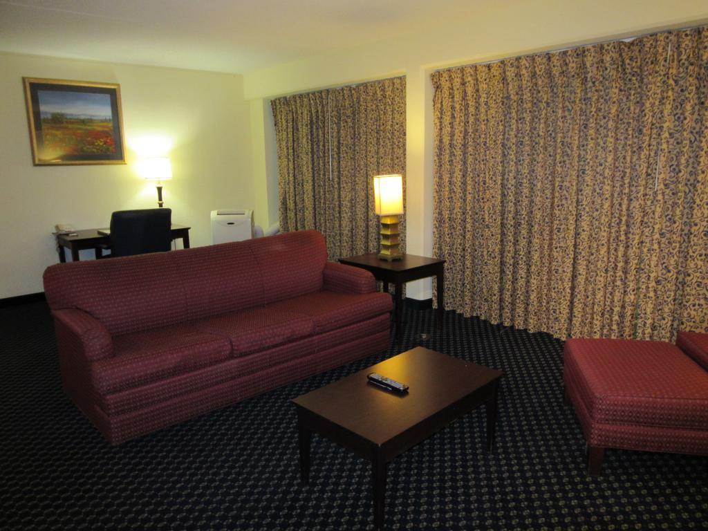 Atrium Hotel & Conference Center Hutchinson Wnętrze zdjęcie